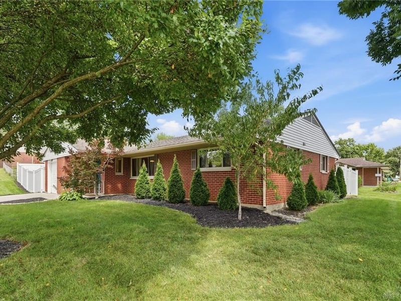 150 Catalpa Drive, Springboro, OH 45066 Photo 2