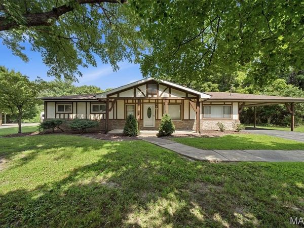 36 Marine Lane, Maryland Heights, MO 63043