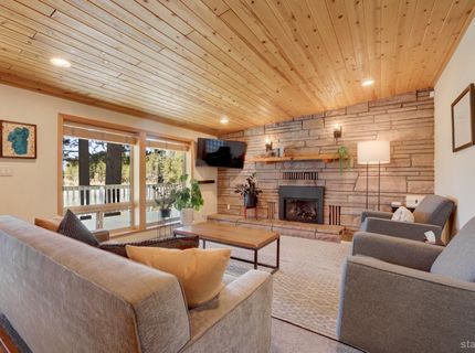 1116 Lindberg Avenue, South Lake Tahoe, CA 96150 Photo