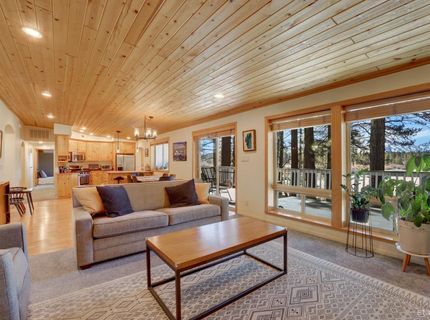1116 Lindberg Avenue, South Lake Tahoe, CA 96150 Photo