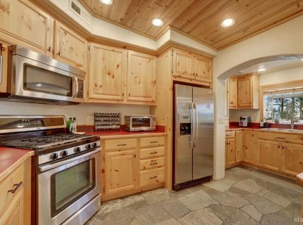 1116 Lindberg Avenue, South Lake Tahoe, CA 96150 Photo