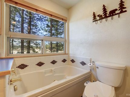 1116 Lindberg Avenue, South Lake Tahoe, CA 96150 Photo