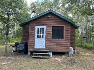 15891 450th Street NW, Karlstad, MN 56732