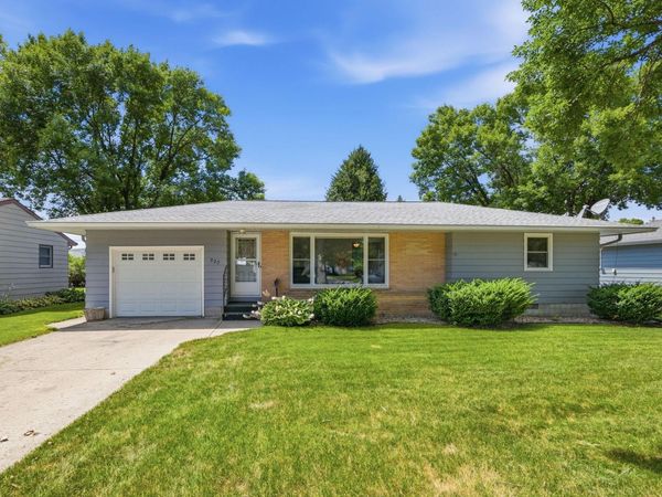 520 2nd Street E, Hector, MN 55342