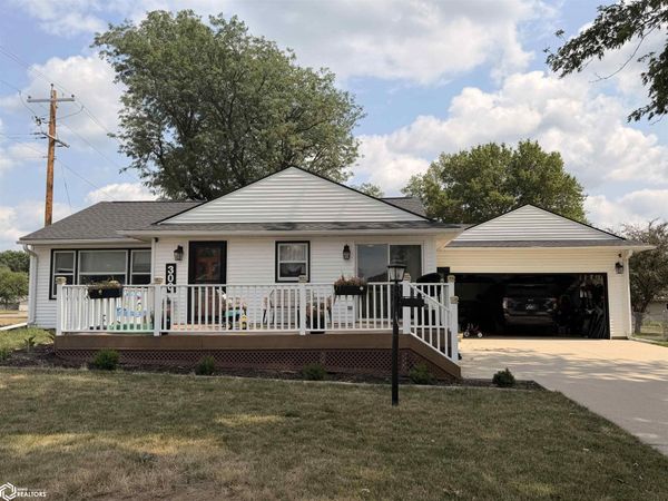 300 Oak Avenue, Schleswig, IA 51461