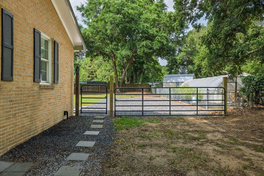 1209 Julian Clark Road Photo 35