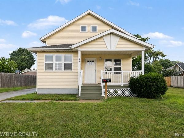 717 Griswold Street, Port Huron, MI 48060