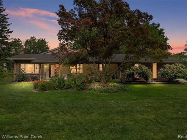 340 Donegal Drive, Rochester Hills, MI 48309