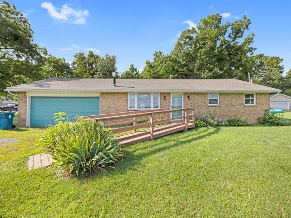 450 E County Road 57 , Bellefontaine, OH 43311