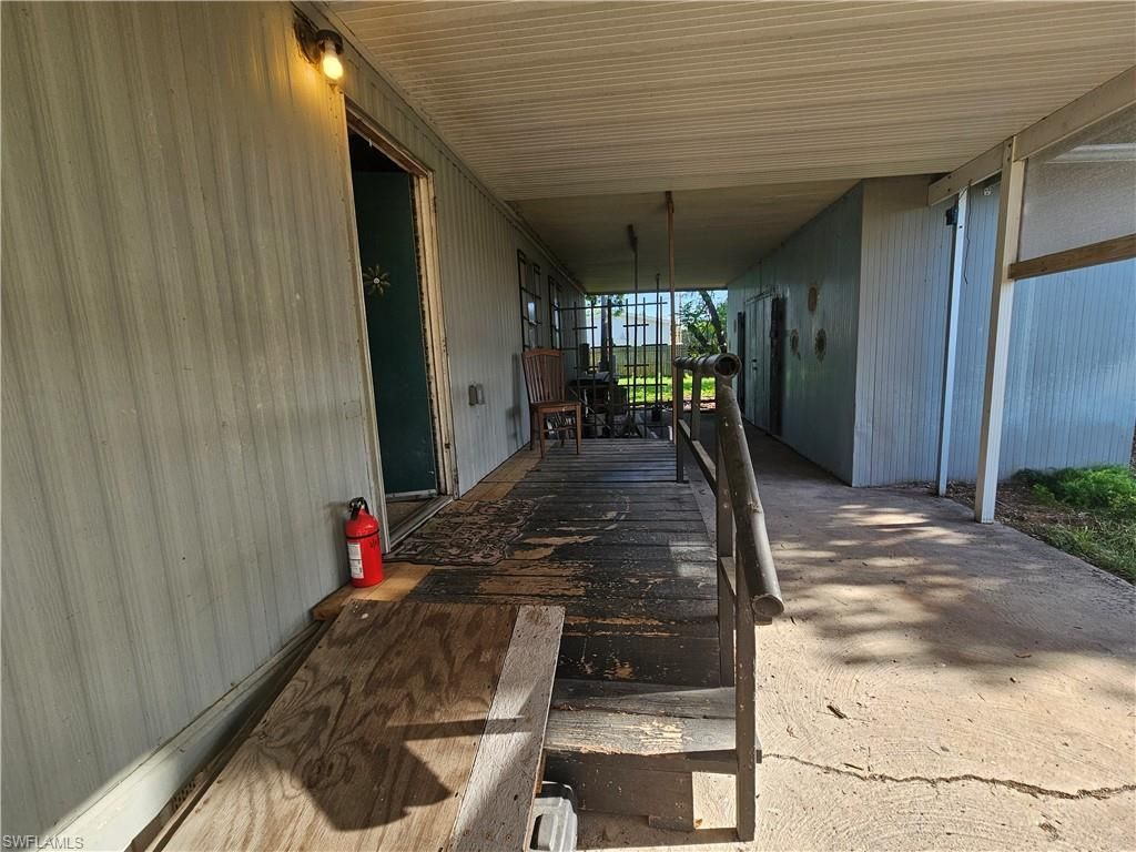 18210 Deuce Rd, North Fort Myers, FL 33917 Photo