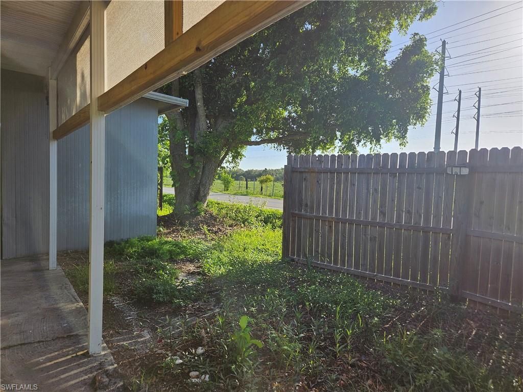 18210 Deuce Rd, North Fort Myers, FL 33917 Photo