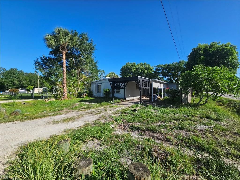 18210 Deuce Rd, North Fort Myers, FL 33917 Photo