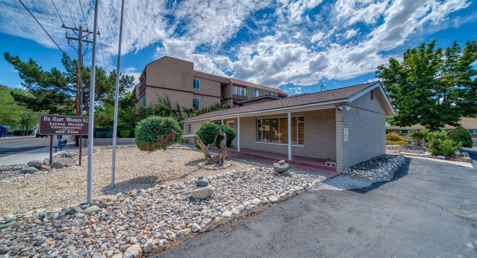 3045 Lakeside Drive, Reno, NV 89509 Photo