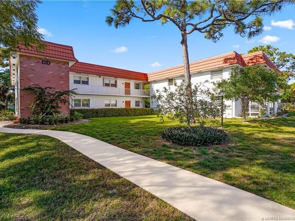 2600 SE Ocean Boulevard, Unit DD-12, Stuart, FL 34996