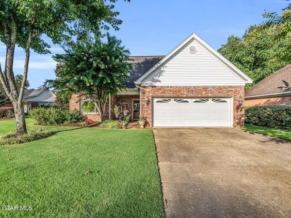24 Lakes Boulevard, Starkville, MS 39759