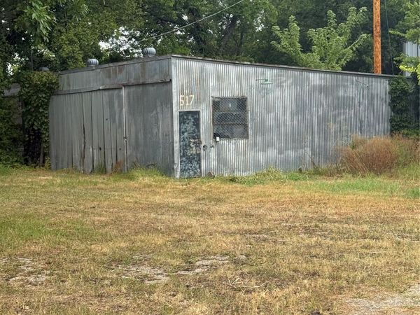 517 Osage Street , Dewey, OK 74029