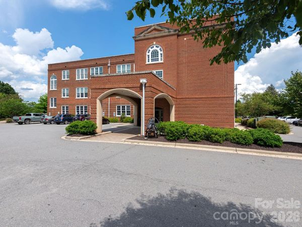4 Vanderbilt Park Drive , Asheville, NC 28803