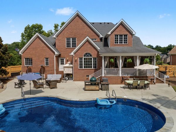 285 Page Dr , Mount Juliet, TN 37122