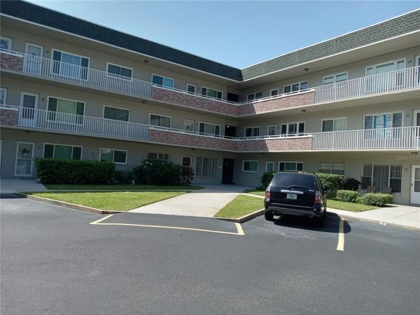 2427 RHODESIAN DRIVE , Unit 11, CLEARWATER, FL 33763
