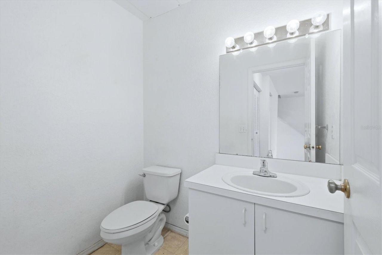 850 S Tamiami Trail, Unit 224, Sarasota, FL 34236 Photo