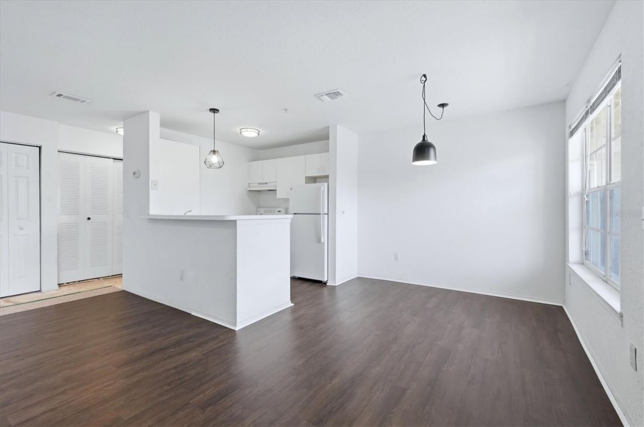 850 S Tamiami Trail, Unit 224, Sarasota, FL 34236 Photo