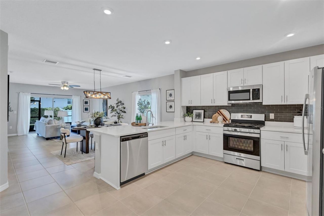 6255 Springmont Loop, Palmetto, FL 34221 Photo