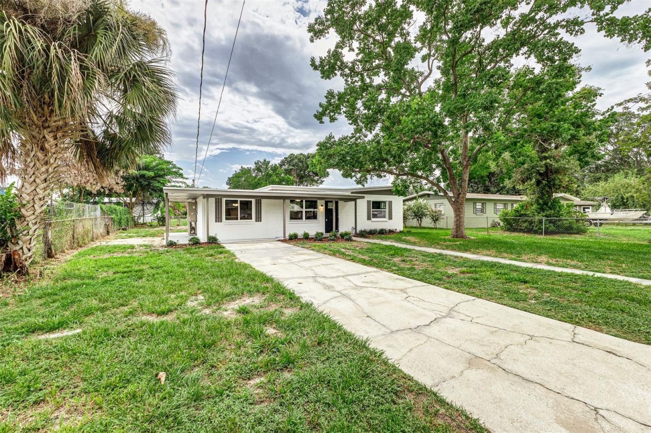 526 Victoria Boulevard, Auburndale, FL 33823 Photo