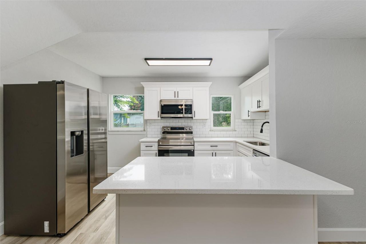 526 Victoria Boulevard, Auburndale, FL 33823 Photo