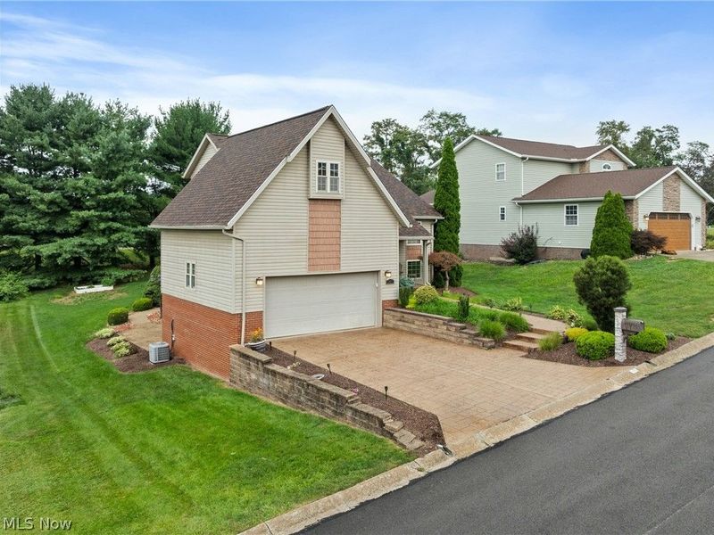 323 Harmony Drive, Wintersville, OH 43953 Photo 3