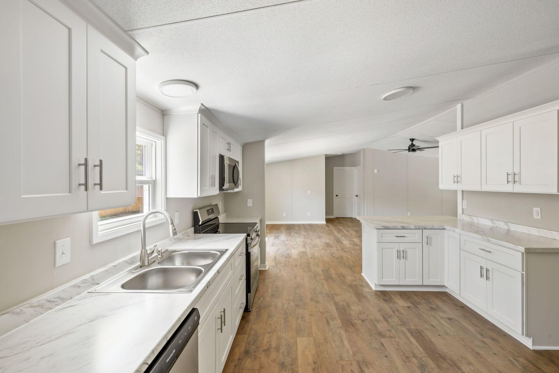 1357 Brownswood Photo 13