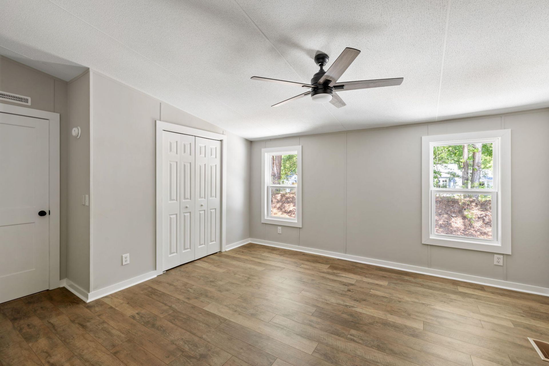 1357 Brownswood Photo 20