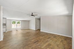 1357 Brownswood photo 4