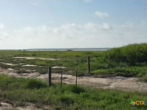 203 Powderhorn Lane , Port Lavaca, TX 77979