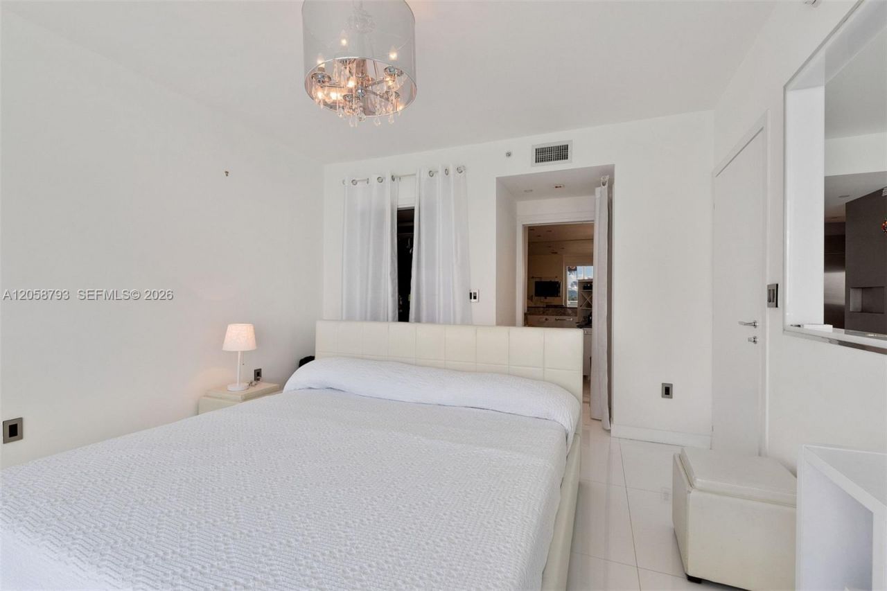540 West Ave, Unit 513, Miami Beach, FL 33139 Photo