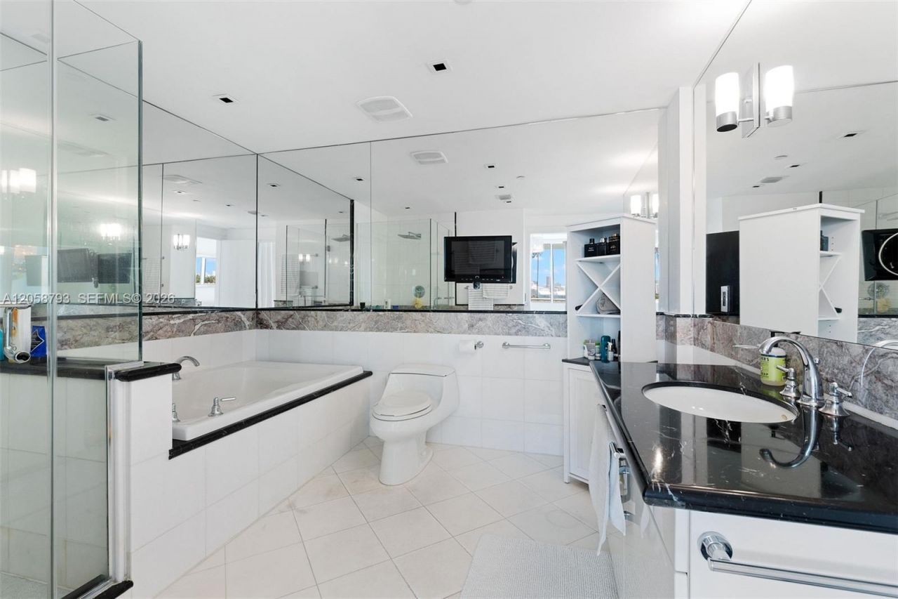 540 West Ave, Unit 513, Miami Beach, FL 33139 Photo