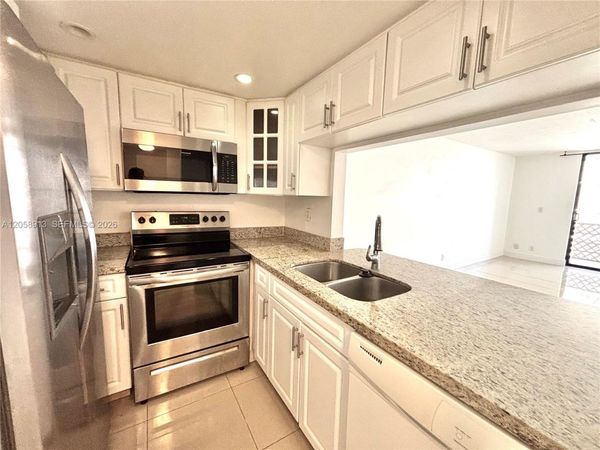 2935 NE 163rd St , Unit 5P, North Miami Beach, FL 33160