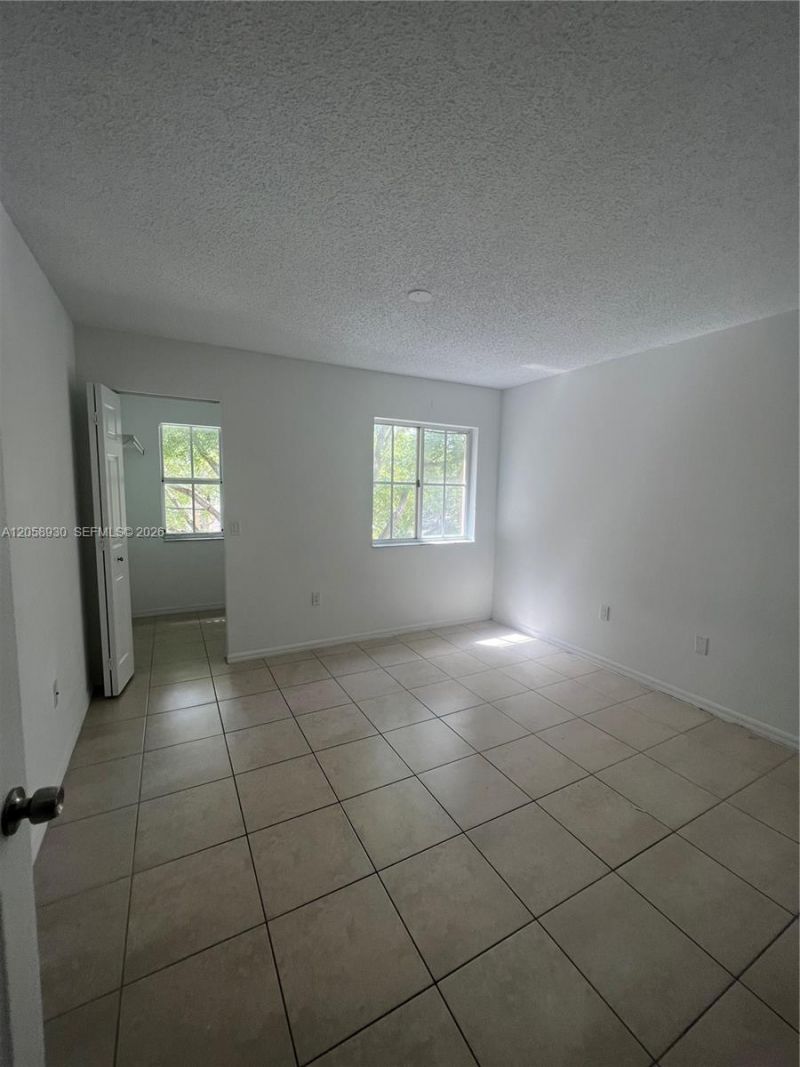 2427 Centergate Dr, Unit 305, Miramar, FL 33025 Photo