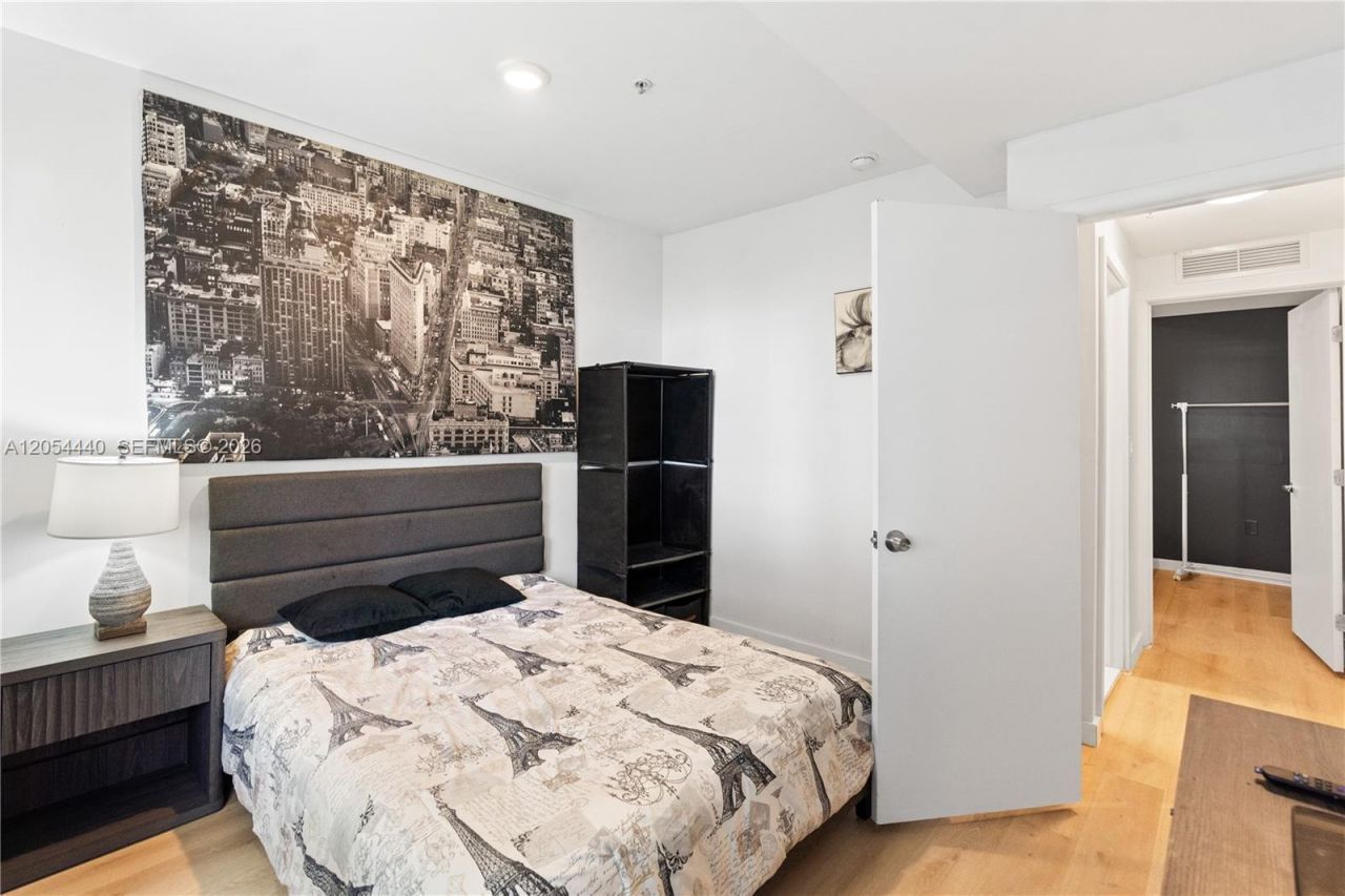 810 7th , Unit 102, Miami Beach, FL 33139 Photo