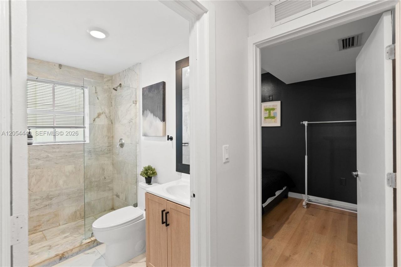 810 7th , Unit 102, Miami Beach, FL 33139 Photo