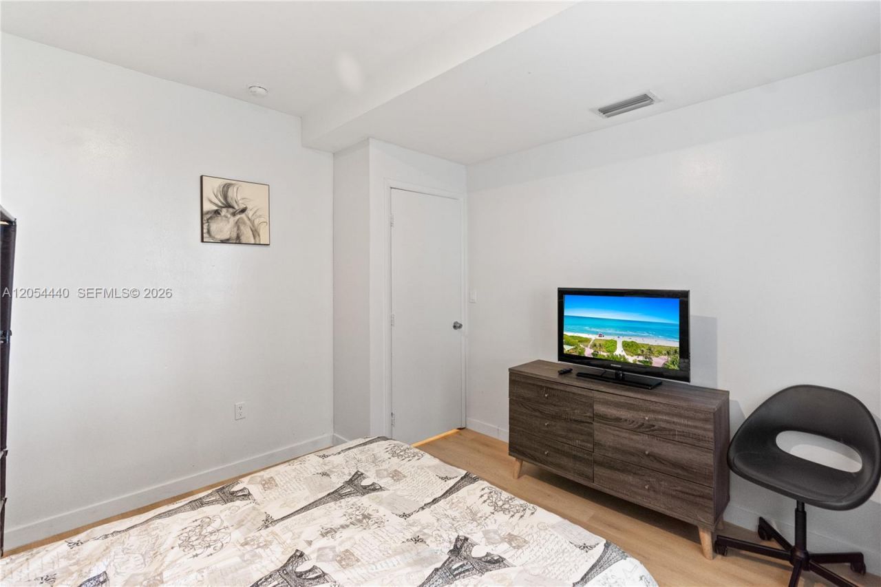 810 7th , Unit 102, Miami Beach, FL 33139 Photo