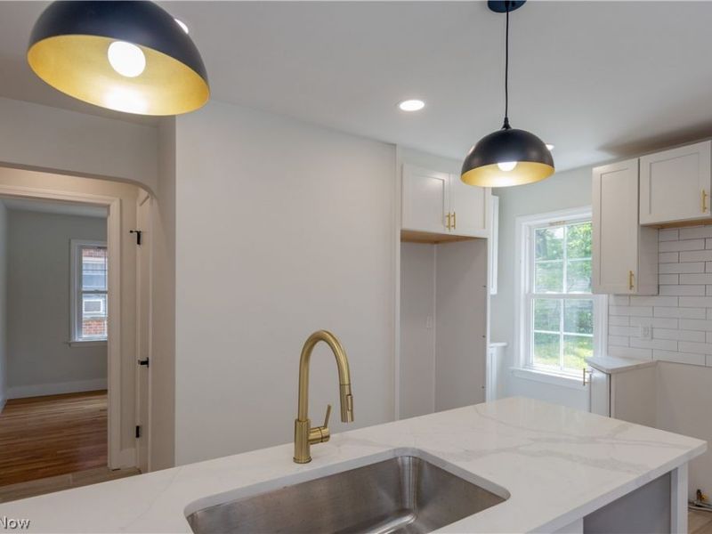 17606 Chagrin Boulevard, Shaker Heights, OH 44120 Photo 17