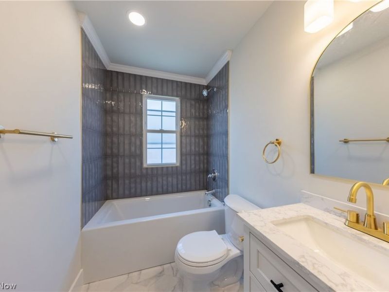 17606 Chagrin Boulevard, Shaker Heights, OH 44120 Photo 5