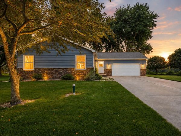 176 Boxwood Court, Valparaiso, IN 46383