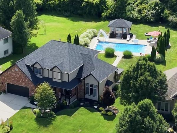 10626 Erie Drive, Crown Point, IN 46307