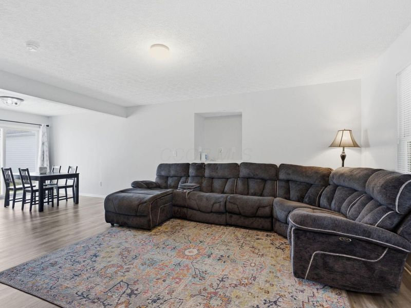 1560 Electra Street, Columbus, OH 43240 Photo 4