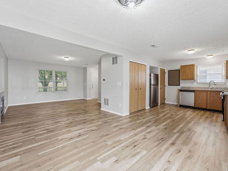 1560 Electra Street, Columbus, OH 43240 Photo 7
