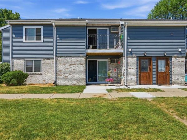 205 Whispering Pines Way, Fitchburg, WI 53713
