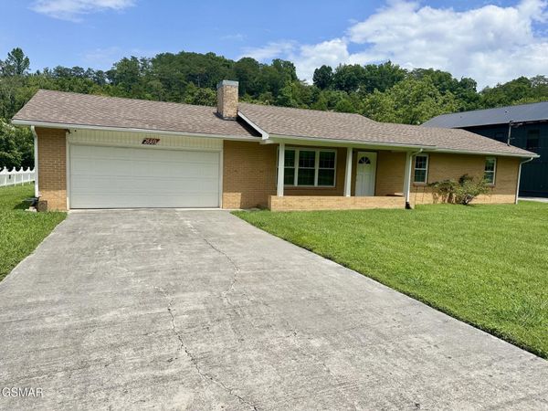 2669 High Valley Drive , Pigeon Forge, TN 37863