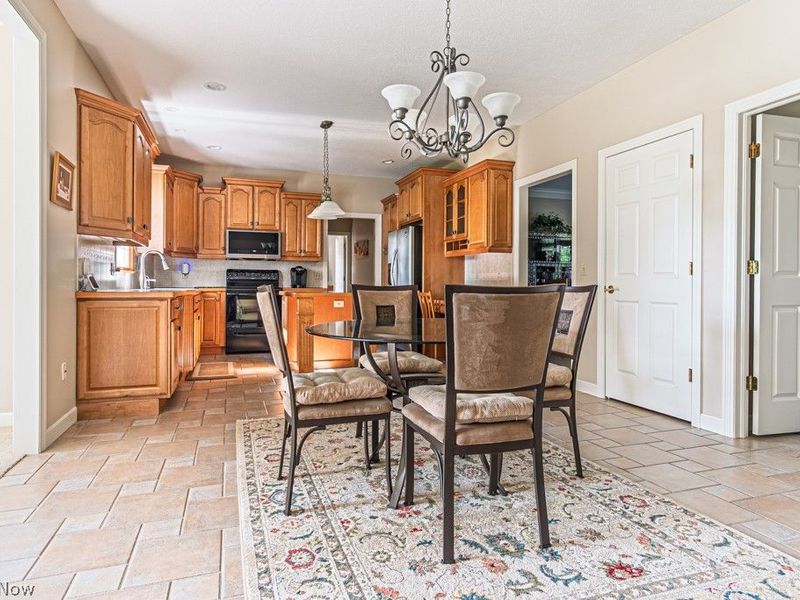 5808 Shallow Creek Avenue, Louisville, OH 44641 Photo 14