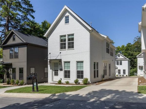 251 S Church Avenue , Fayetteville, AR 72701